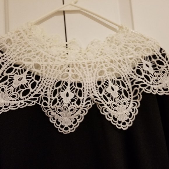 Gorgeous 2-piece outfit . Lace. New. WOT. - Picture 2 of 16